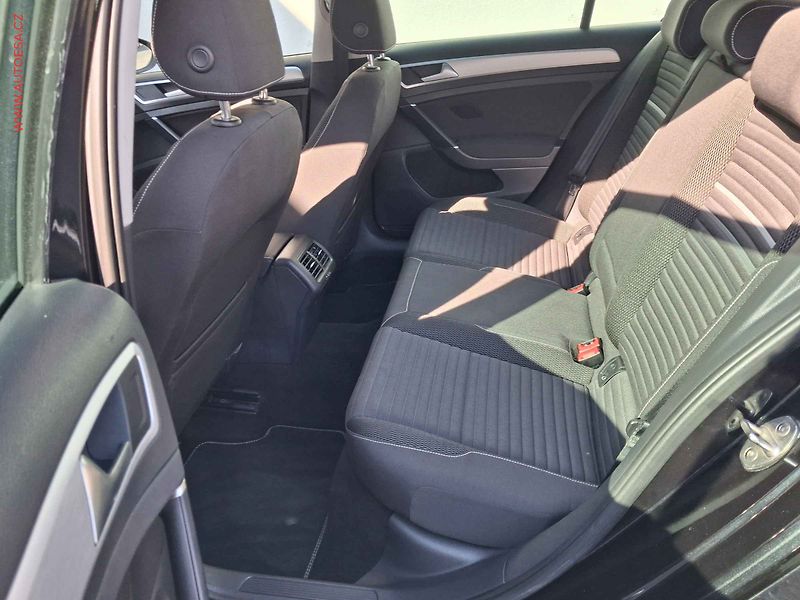 Volkswagen Golf (2014) 1.2 TSi, CUP, nez.topení - fotka 9 z 15