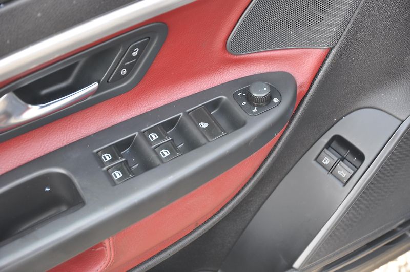 Volkswagen EOS 1.4TSi 90kW KŮŽE - fotka 13 z 18