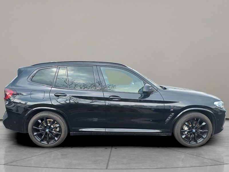 BMW X3 xDrive 30d M-Sport  210 kW - fotka 3 z 25