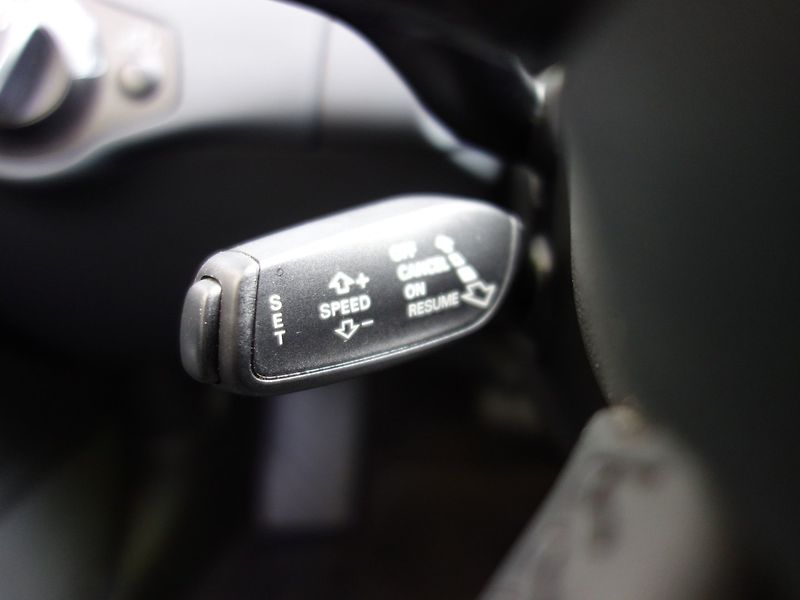 Audi A4 (2015) 2.0TDI 110kW 8A -NAVIGACE - fotka 18 z 35
