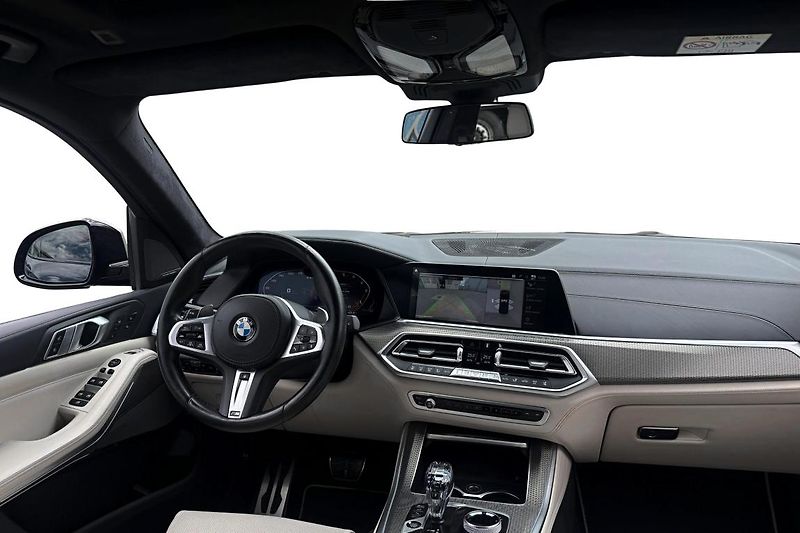 BMW X5 M50d - fotka 12 z 14
