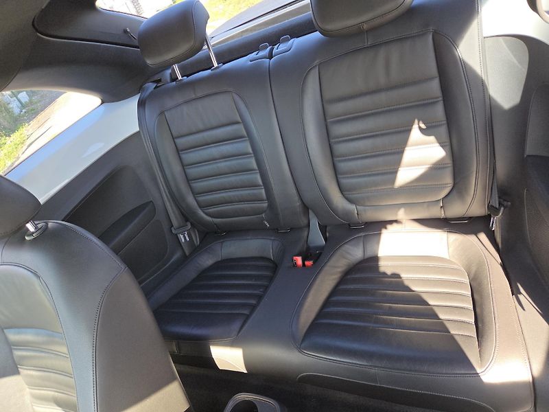 Volkswagen Beetle 2,0TSi AT LZE I SPLÁTKY VŠEM!  - fotka 9 z 10