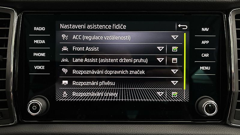 Škoda Kodiaq 2.0 TDI DSG 4x4 Style - fotka 26 z 31