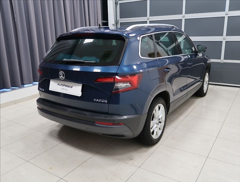 Škoda Karoq 1,5 TSI ČR 1. MAJ NAVI 2x ALU - fotka 5 z 45