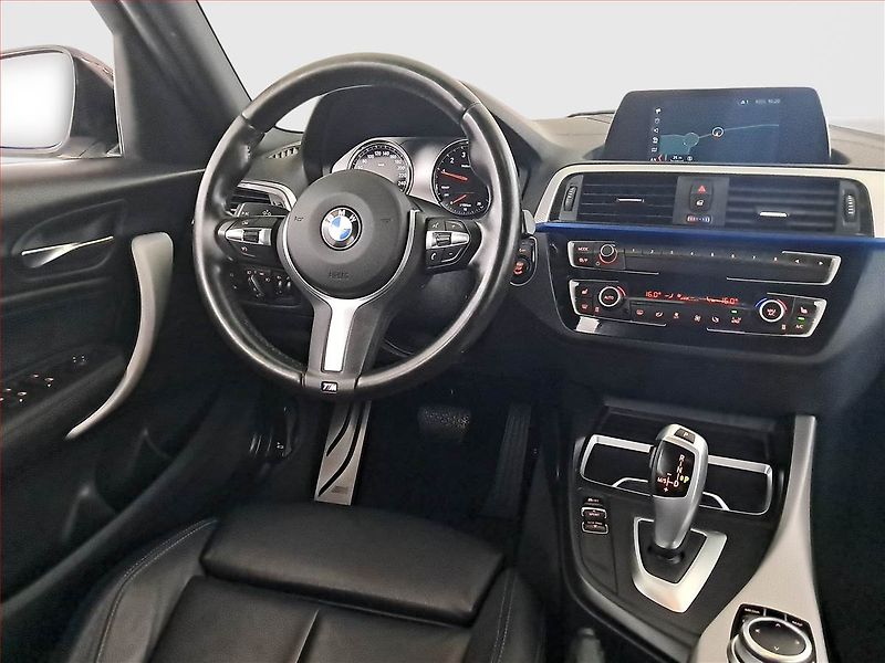 BMW Řada 1 (2018) 118i, Automat, Kůže, Navi - fotka 7 z 16