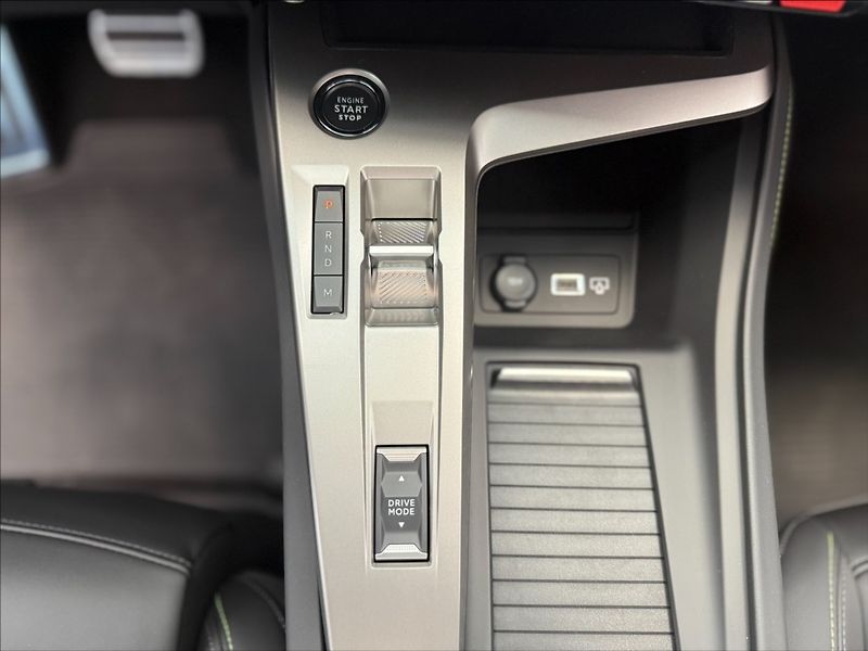 Peugeot 308 1,2 Hybrid 136 e-DSC6  SW GT - fotka 9 z 10