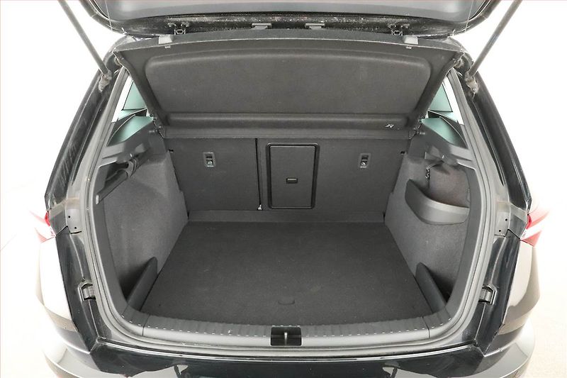 Škoda Karoq (2025) 2.0 TDI, Drive, FullLed - fotka 11 z 16