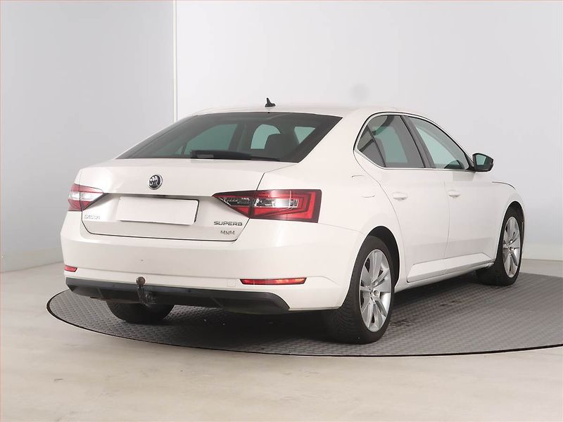 Škoda Superb (2016) Style 2.0 TDI 4x4, 4X4 - fotka 5 z 23