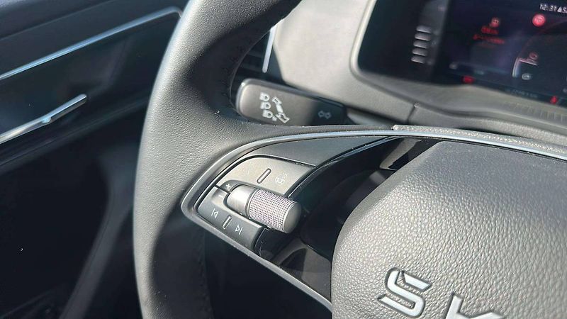 Škoda Karoq Top Selection 1,5 TSI 110kW MT - fotka 10 z 28