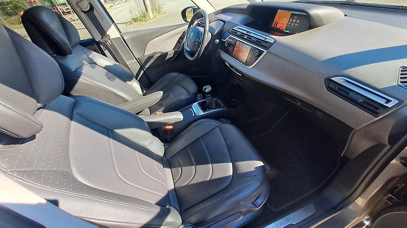 Citroën Grand C4 SpaceTourer 1.5 BLUEHDI BUSINESS LOUNGE - fotka 7 z 28