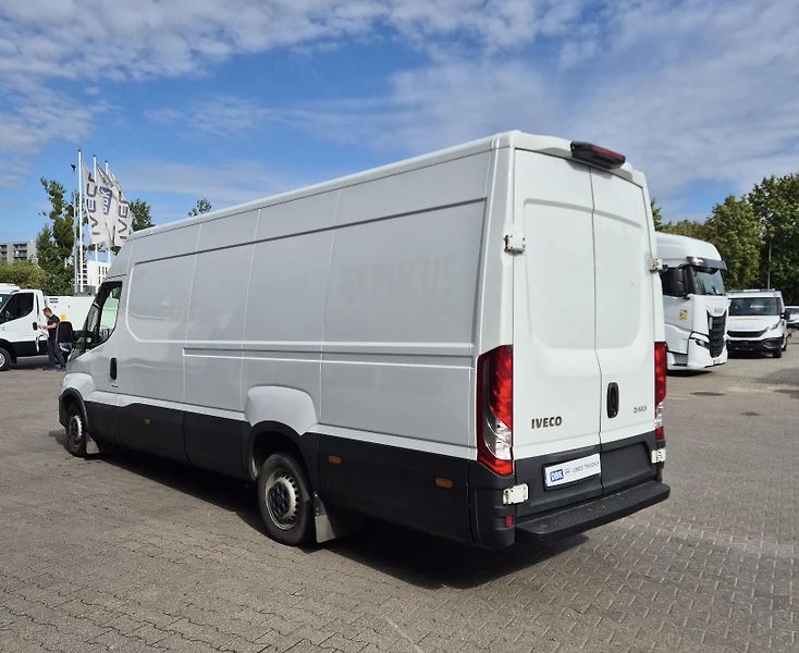 Iveco Daily (2023) 35S16 maxi pouze 59000 km - fotka 2 z 8