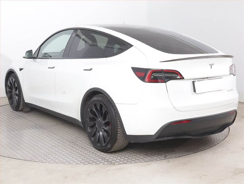 Tesla Model Y (2022) Performance 79kWh, SoH 91% - fotka 4 z 21