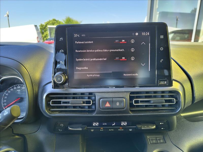 Opel Combo 1,5 CDTi Elegance Plus 96kw - fotka 11 z 17