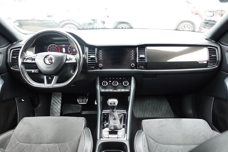 Škoda Kodiaq 2.0TDI 140kW Sportline 4x4 DSG - fotka 16 z 32