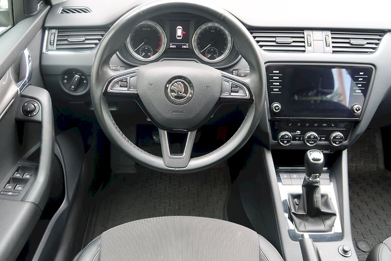 Škoda Octavia (2019) Combi Style Extra  1,5 TSi/110 - fotka 6 z 32