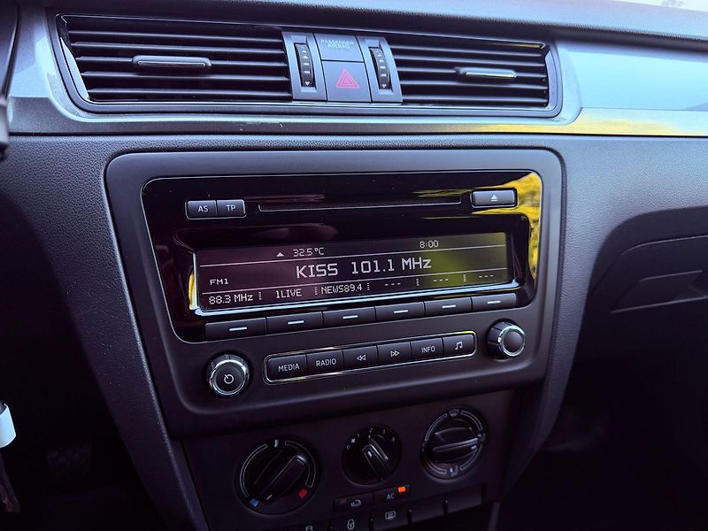 Škoda Rapid 1.2 TSi Ambition Spaceback, Se - fotka 18 z 26