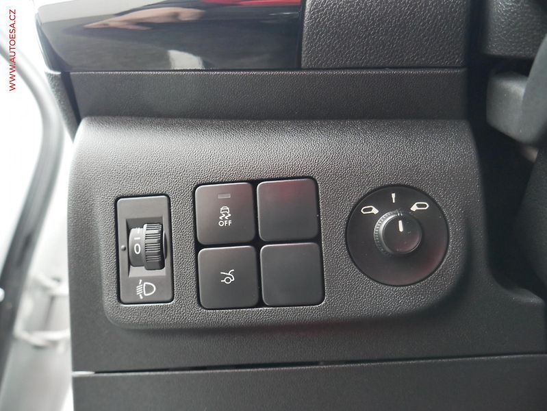 Peugeot 301 (2016) 1.6 HDi, ČR, Active, park - fotka 11 z 17
