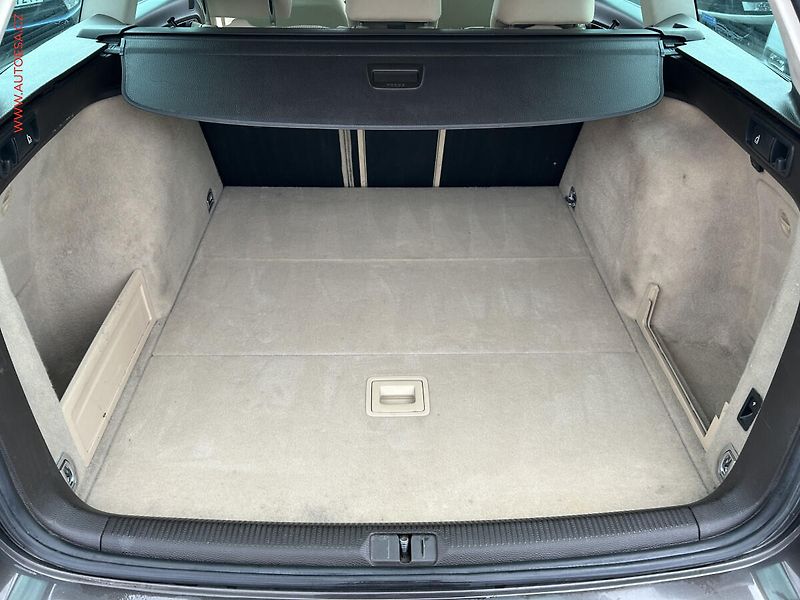 Volkswagen Passat (2013) 2.0TDi, DSG - fotka 7 z 17