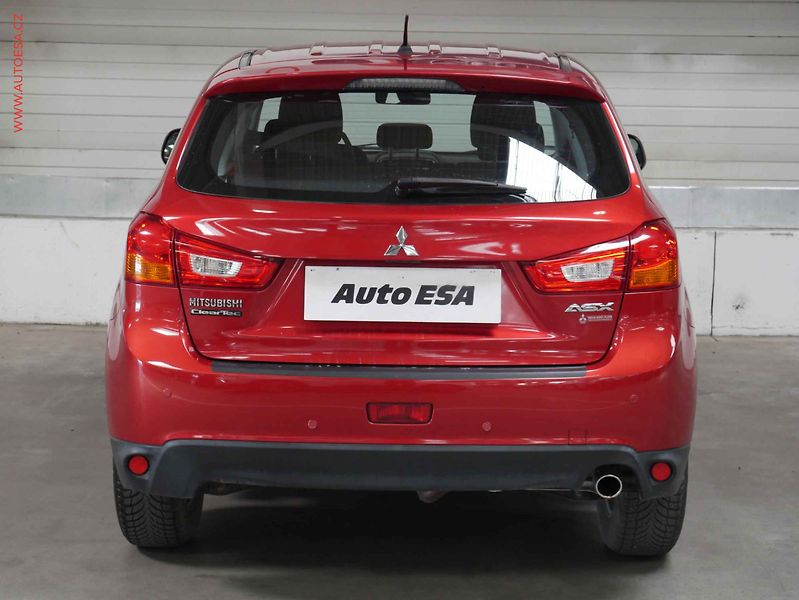 Mitsubishi ASX (2015) 1.6 MiVC, 1.maj,ČR, AC, temp - fotka 5 z 17