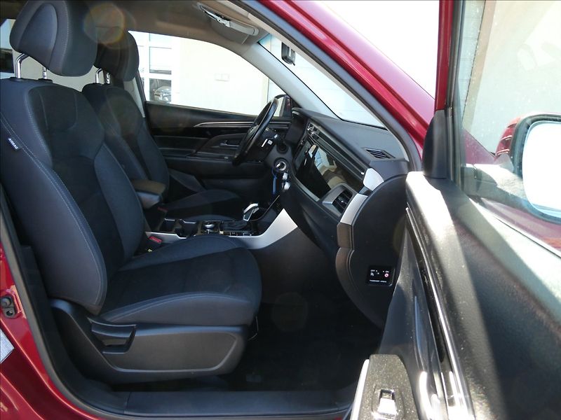 SsangYong Korando 1,5 1.5T-GDI,Style,4x4,automat - fotka 25 z 42