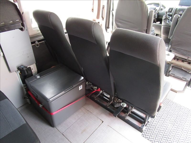 Peugeot Boxer 2.2HDi, Obytný, 5 míst - fotka 32 z 67