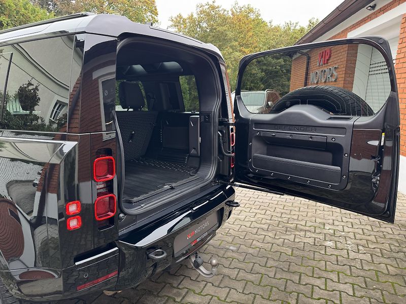 Land Rover Defender D300-R DYNAMIC-BLACK-R22 - fotka 38 z 41