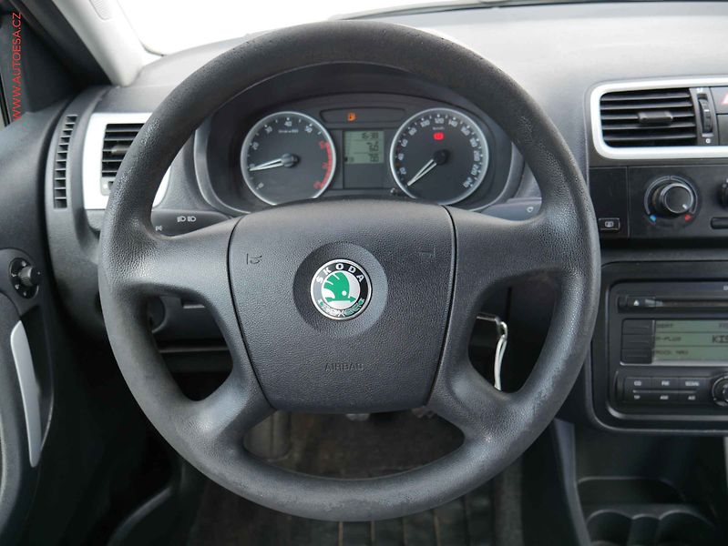 Škoda Fabia (2009) 1.2HTP, ČR, servis.kniha - fotka 12 z 14