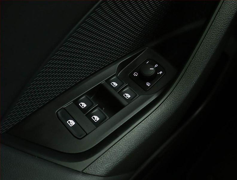 Škoda Octavia (2023) 2.0 TDI - fotka 16 z 16