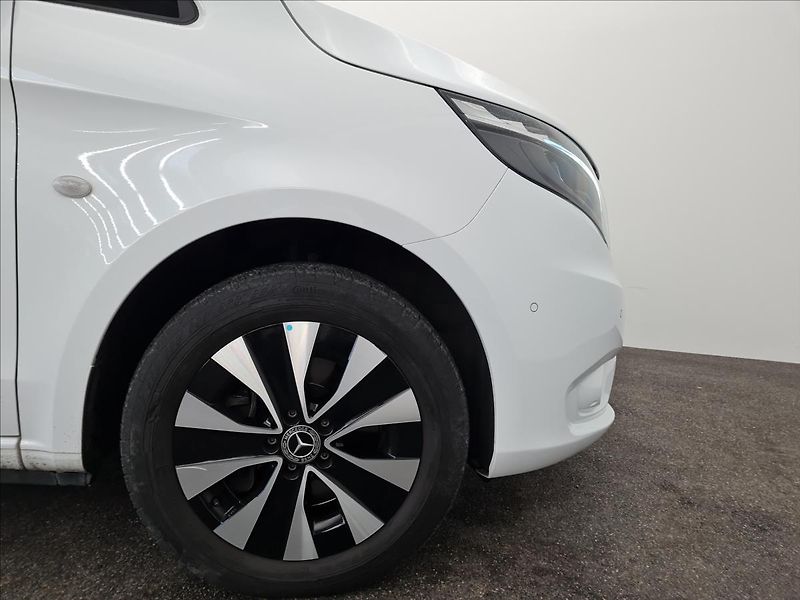 Mercedes-Benz Vito 114 CDI Tourer SELECT - fotka 21 z 21