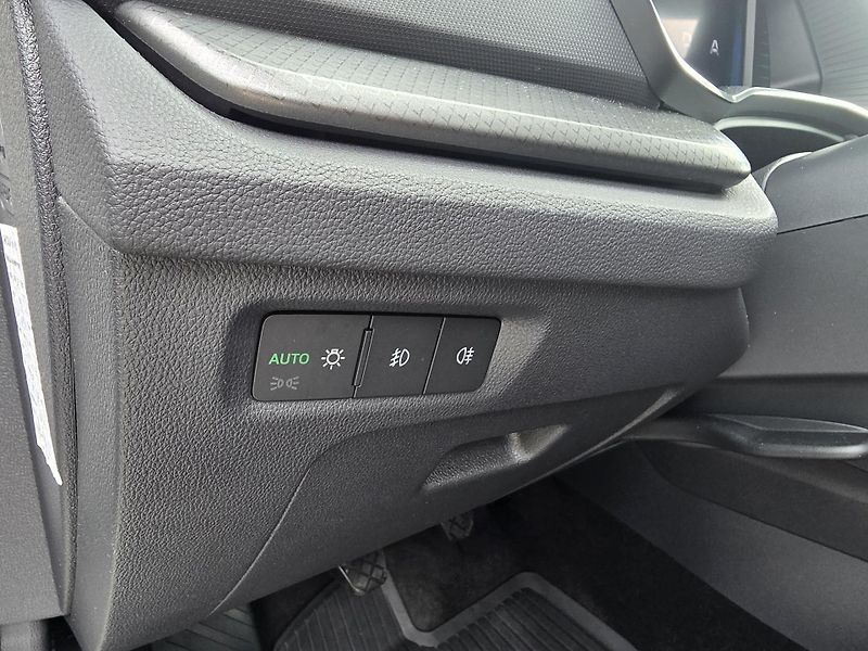 Škoda Octavia (2023) 2.0TDI AMBITION 1.MAJITEL ČR - fotka 15 z 20