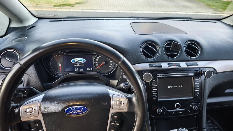 Ford S-MAX (2014) 2.0 TDCi 11/2014 servisováno - fotka 14 z 15