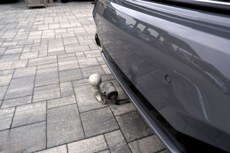 BMW Řada 7 730d xDrive/Mpaket/9AT/Lasery - fotka 14 z 47