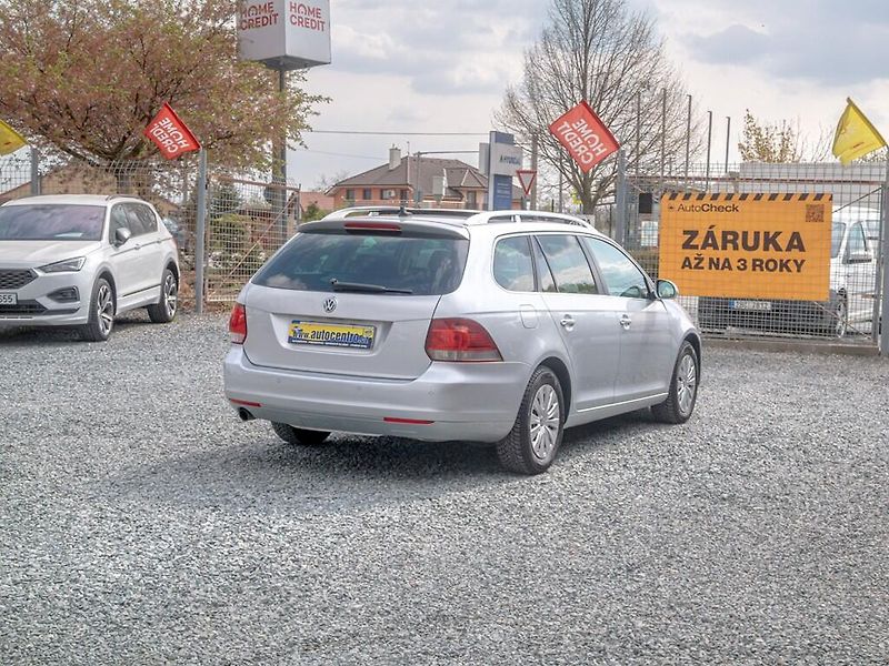 Volkswagen Golf (2010) 1.6TDI 77KW DSG – PO ROZVODECH - fotka 6 z 48