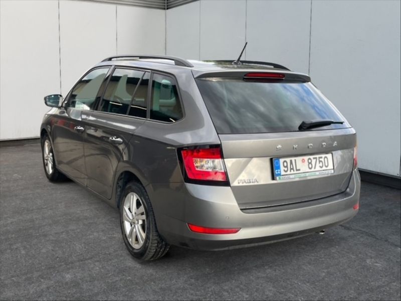 Škoda Fabia 1,0 TSI 70 Ambition - fotka 4 z 11