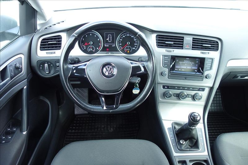 Volkswagen Golf 1,4 TSi,ČR,1 MAJ.,COMFORTLINE. - fotka 16 z 32