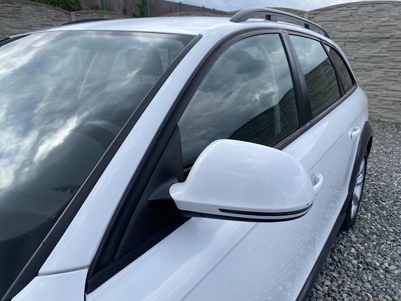 Audi A4 Allroad 2.0TDi 190PS 4x4 AUT SERVIS 1A - fotka 23 z 151