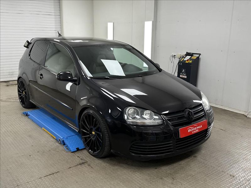 Volkswagen Golf 3,2 V6 4Motion R32 - fotografie inzerátu