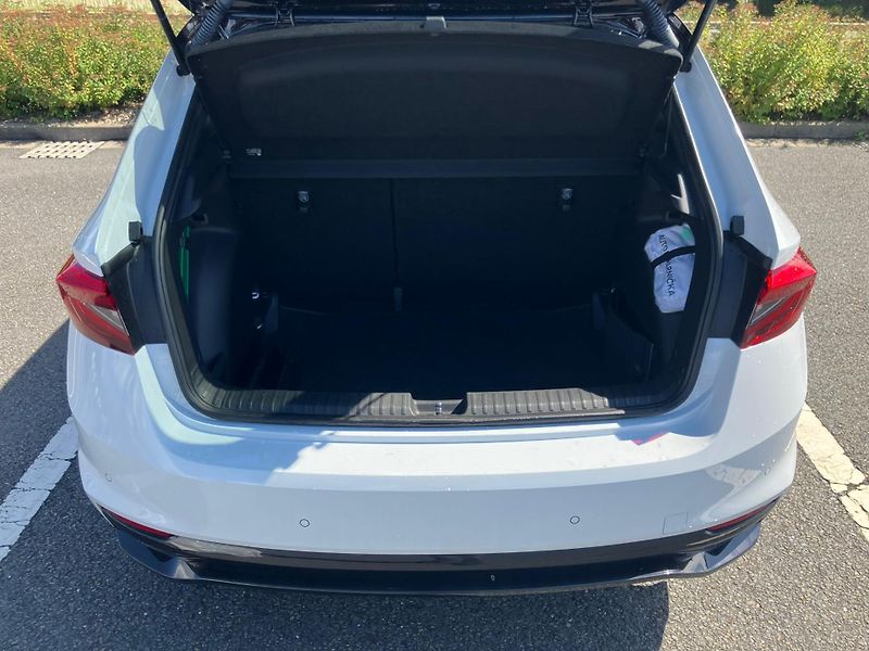 Škoda Fabia (2024) 1.0 TSI Monte Carlo - fotka 20 z 27