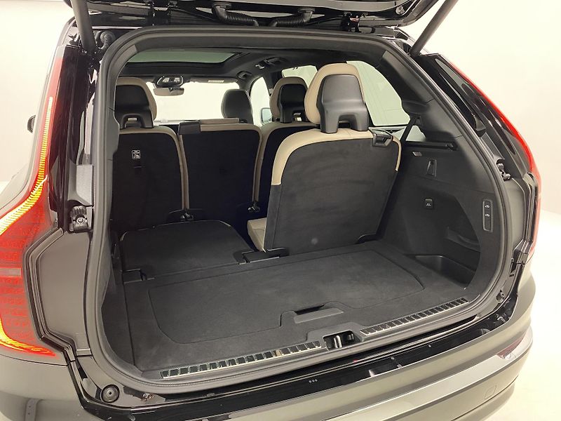 Volvo XC90 (2026) T8 AWD Plug-in BRIGHT ULTRA - fotka 24 z 77