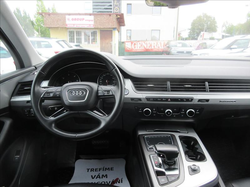 Audi Q7 3,0 TDI quattro Tiptronic Top - fotka 9 z 19