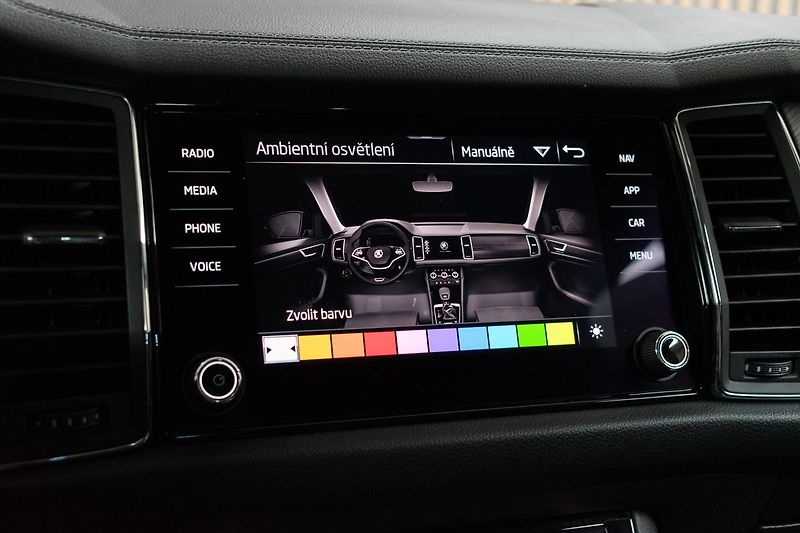 Škoda Kodiaq 1.5 TSI STYLE+*TAŽNÉ*DPH*ČR 1M - fotka 40 z 50