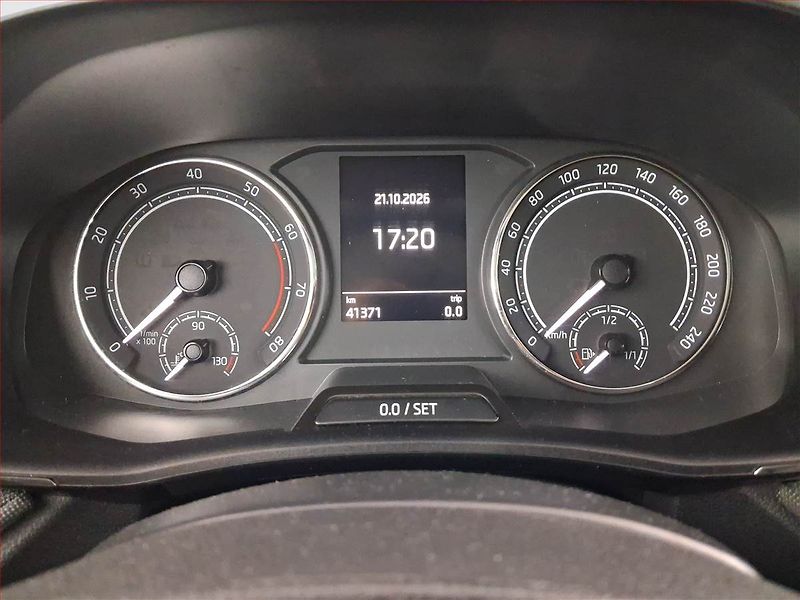 Škoda Fabia (2022) Style 1.0 TSI, Serv.kniha - fotka 11 z 21