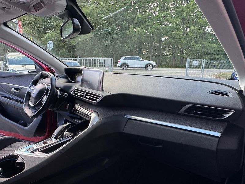 Peugeot 3008 (2017) 1.2 GT-line, automat - fotka 16 z 33