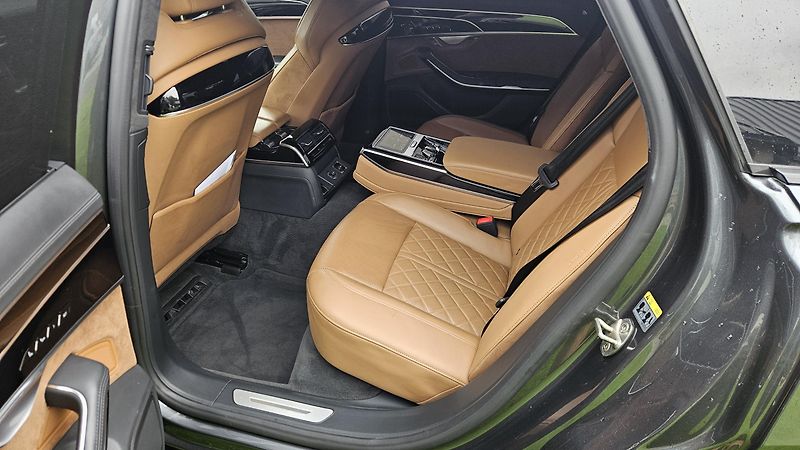 Audi S8 (2021) - fotka 19 z 24