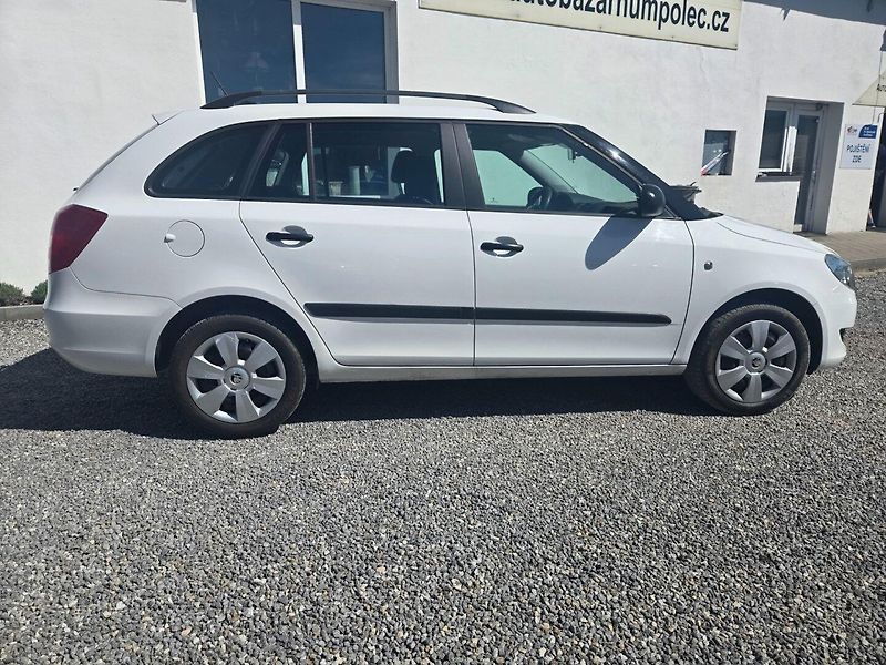 Škoda Fabia (2013) 1.2 i Serviska - fotka 2 z 29