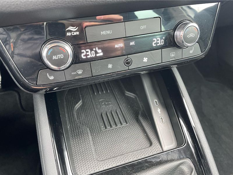 Škoda Kamiq 1.0 TSi DSG 7st. TOP SELECTION - fotka 21 z 26