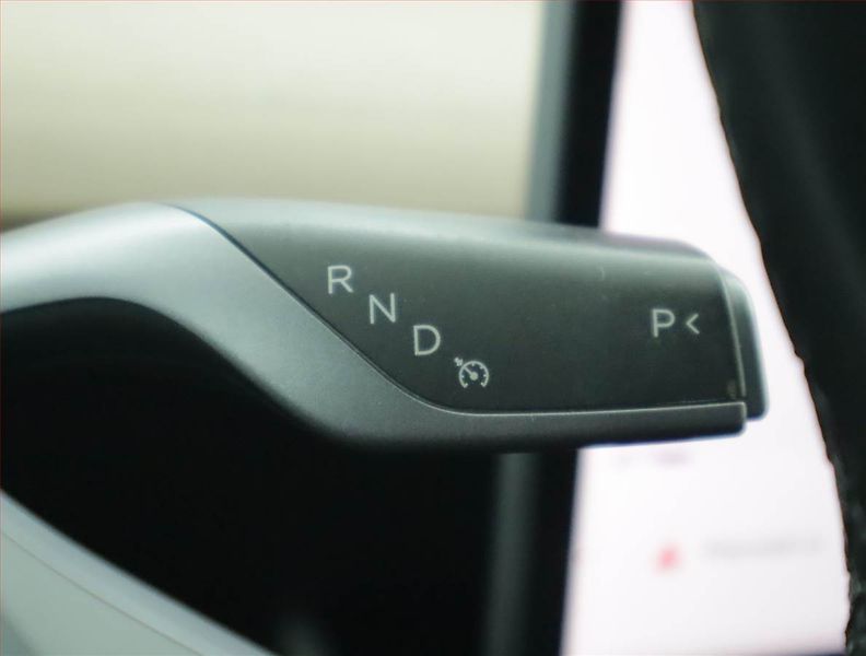 Tesla Model 3 (2019) Long Range 4WD 78kWh, SoH 81% - fotka 13 z 22
