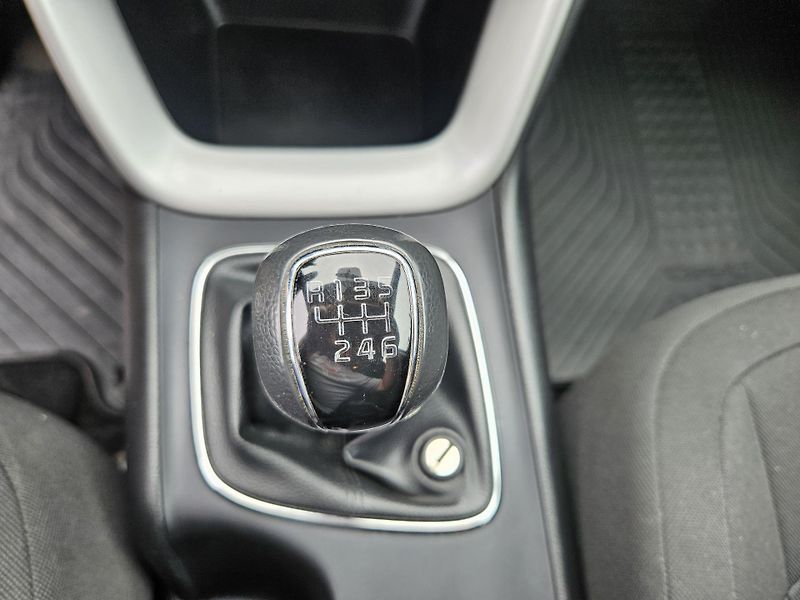 Kia Ceed (2015) 1.4crdi 66kw, MOŽNÉ SPLÁTKY  - fotka 17 z 24