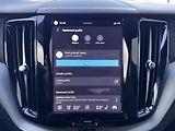 Volvo XC60 B5 AWD /1. maj / výhřev + kola - náhled 38