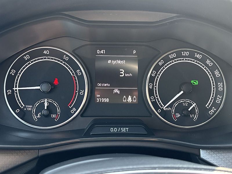 Škoda Scala (2023) 1.5 TSI DSG Style - fotka 6 z 32